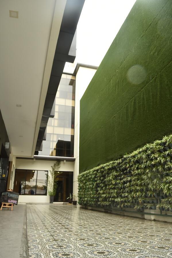 Columbus Plaza Hotel General Santos City Экстерьер фото