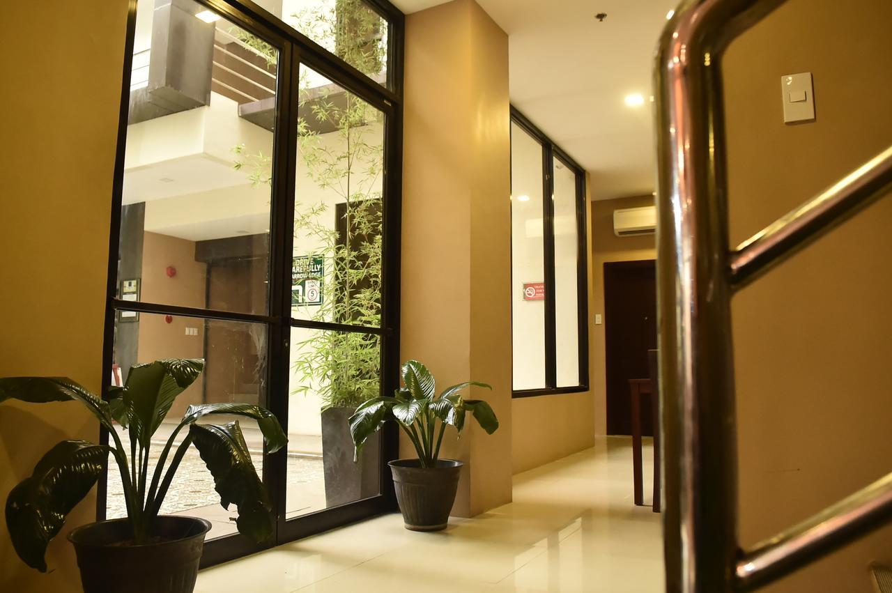 Columbus Plaza Hotel General Santos City Экстерьер фото