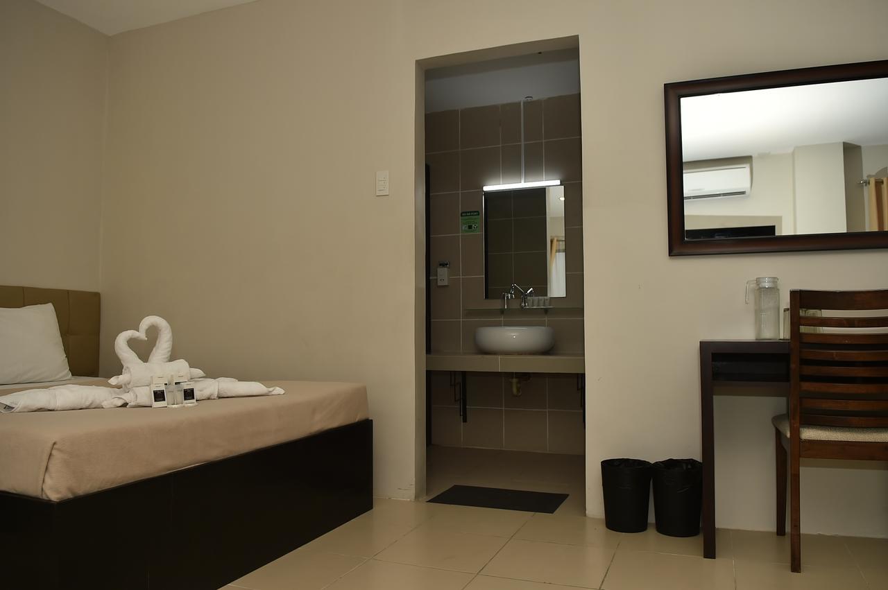 Columbus Plaza Hotel General Santos City Экстерьер фото