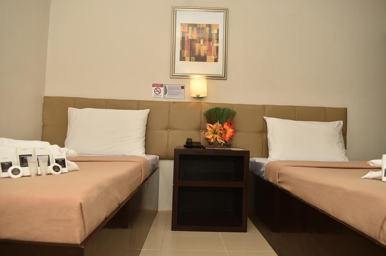 Columbus Plaza Hotel General Santos City Экстерьер фото