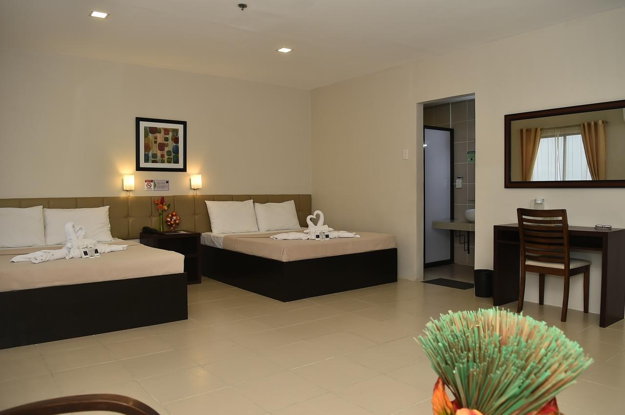 Columbus Plaza Hotel General Santos City Экстерьер фото